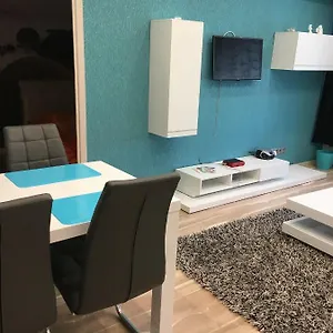 https://igenyes-lakas.szeged-hotels.com