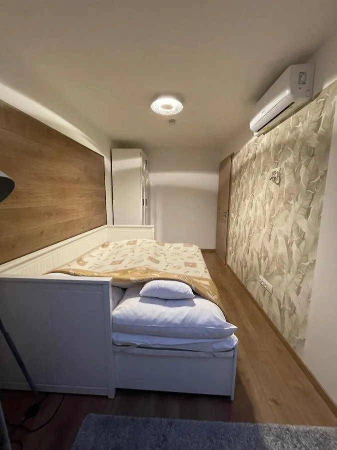 City Nest Eger Apartman